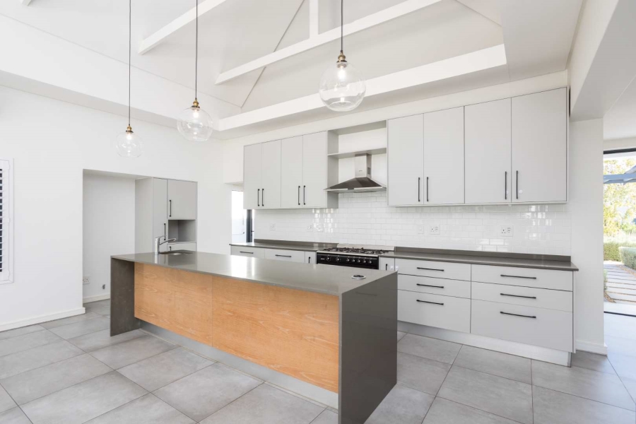 To Let 4 Bedroom Property for Rent in Val De Vie Estate Western Cape